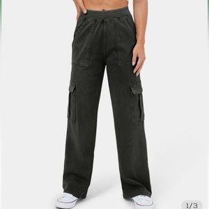 Halara Midrise straight leg stretchy knit denim cargo pants